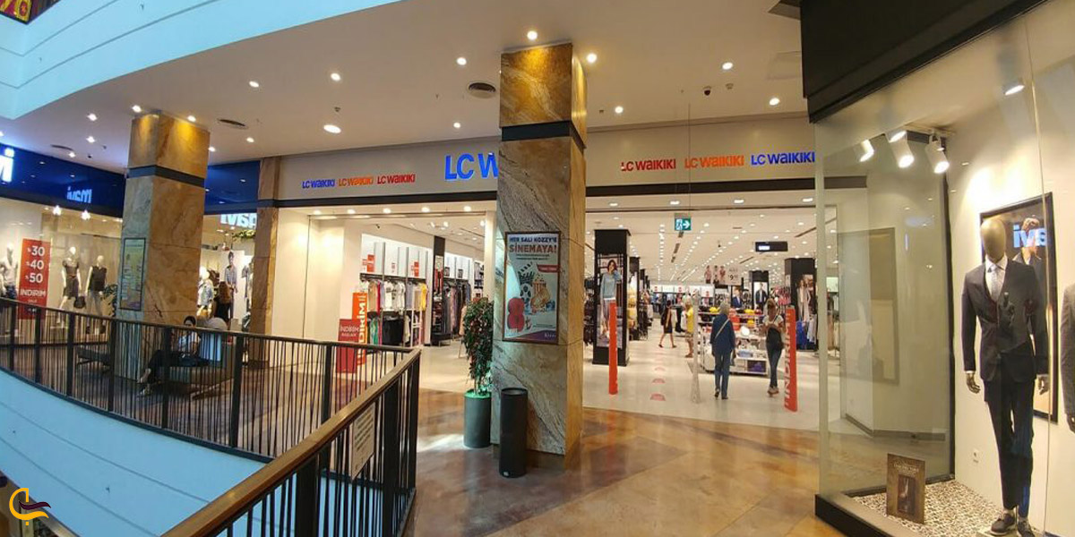 تصویری از مرکز خرید عمرانیه استانبول