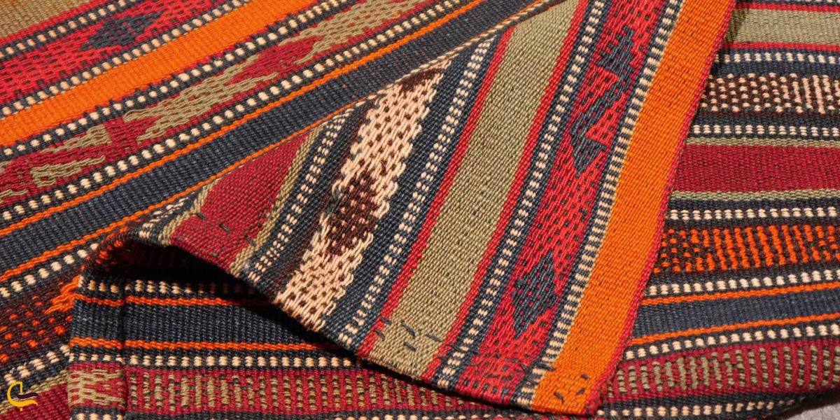 تصویری از جاجیم سوغات خوی