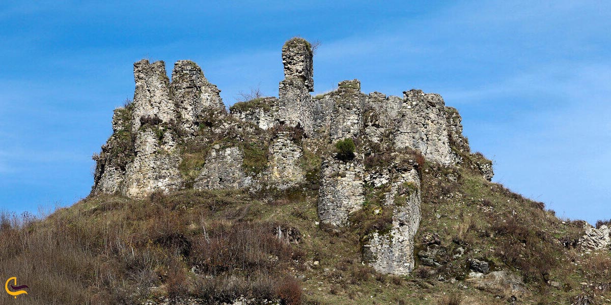 تصویری از قلعه گردن طول لات