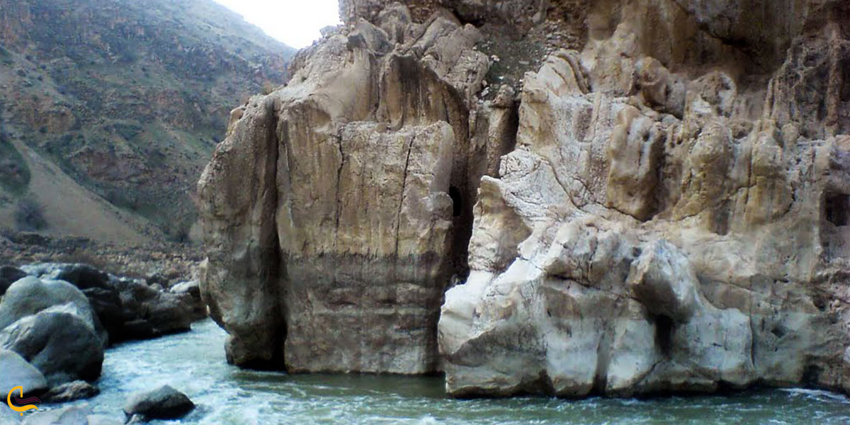 عکس دژ زلال انگیز کوهدشت