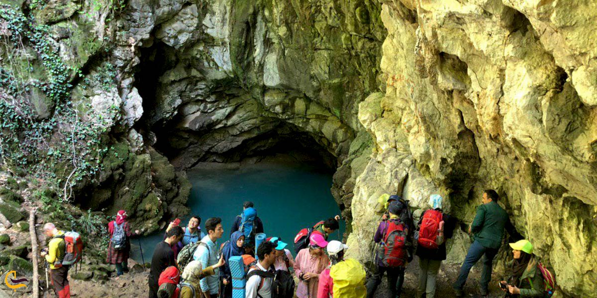 تصویری از غار آبی دیورش