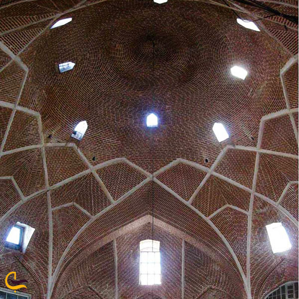 تصویری از سقف گنبدی تیمچه بازار تبریز