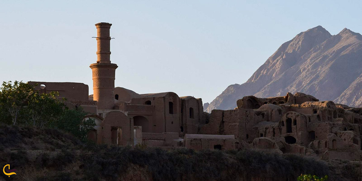 عکس سازه تمامخشتی خرانق