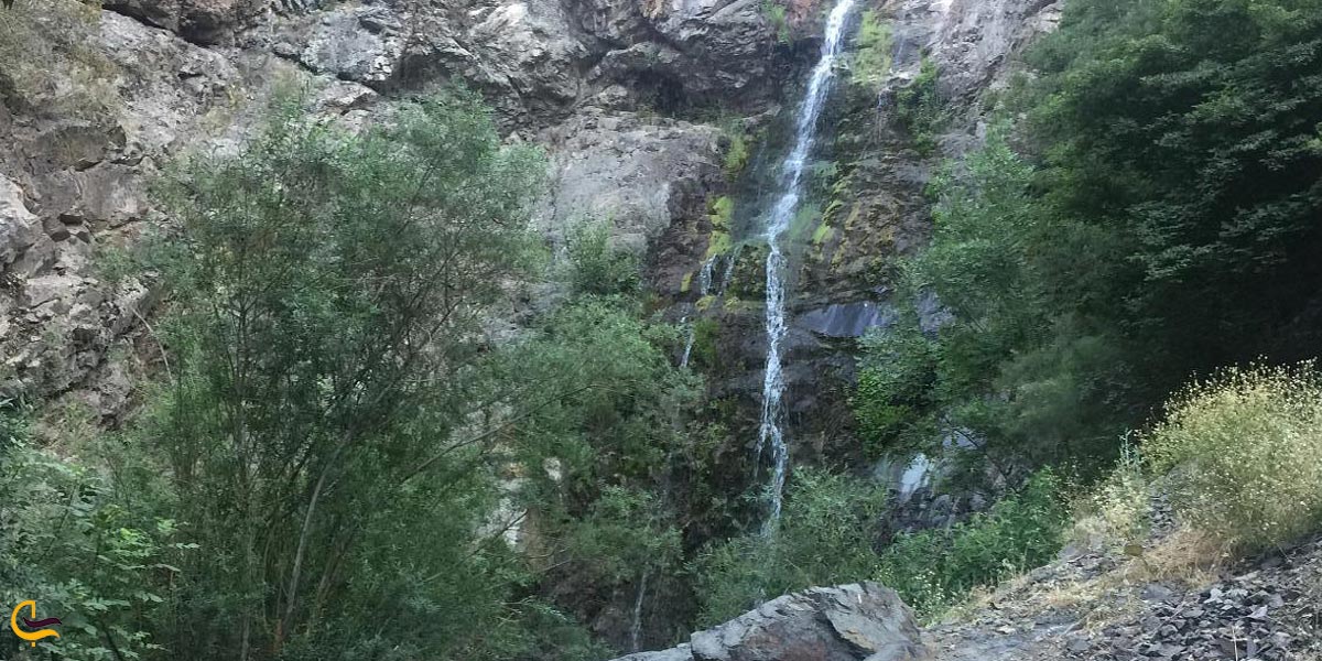 تصویری از آبشار گلابدره