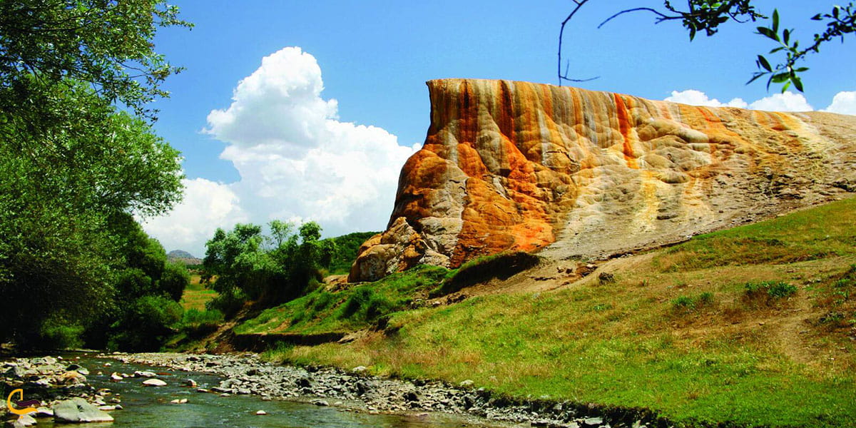 عکس چشمه کانی گراوان