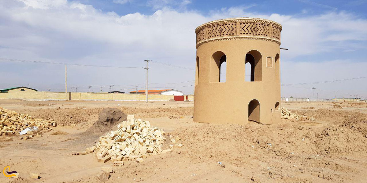 عکس تاریخچه نوش آباد