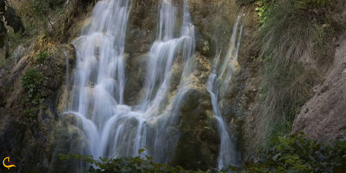 عکس آبشار آب گرمه