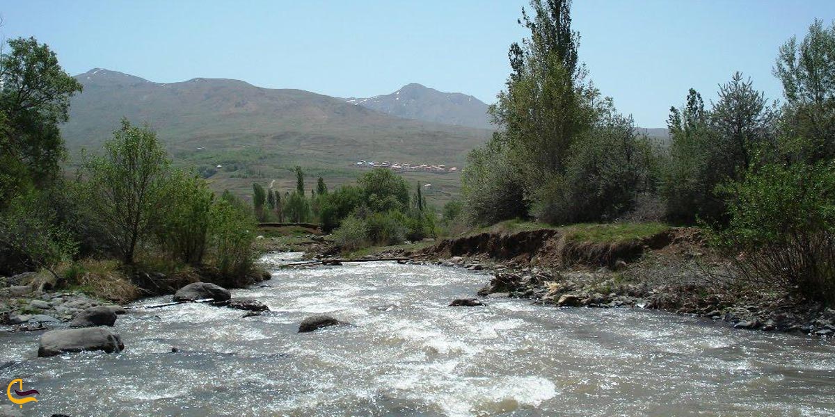 تصویری از رودخانه تاکستان