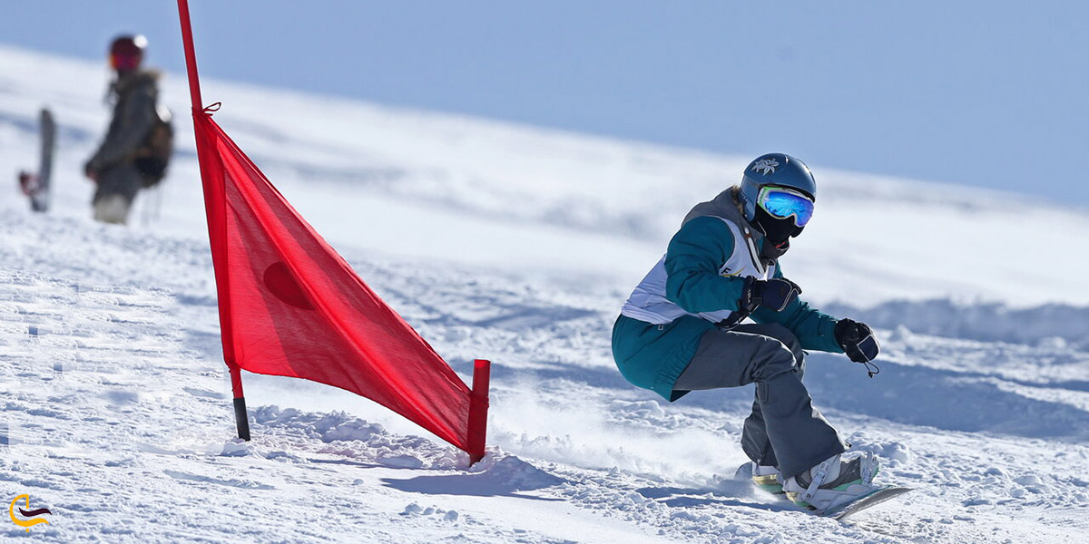 عکس مسابقات در پیست اسکی دیزین