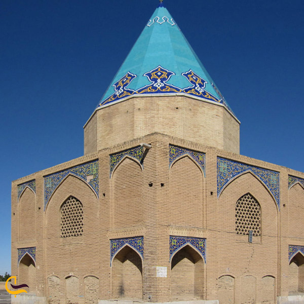 تصویری از برج رکن الدین