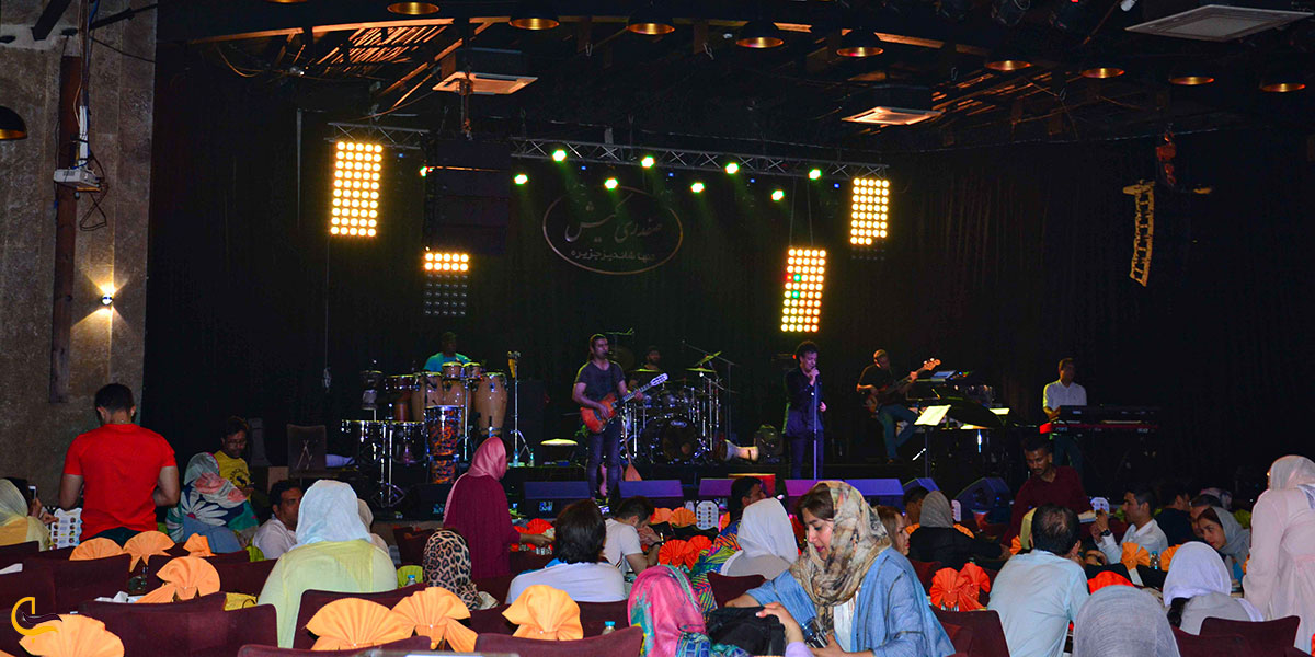 عکس رستوران صفدری کیش با موسیقی زنده