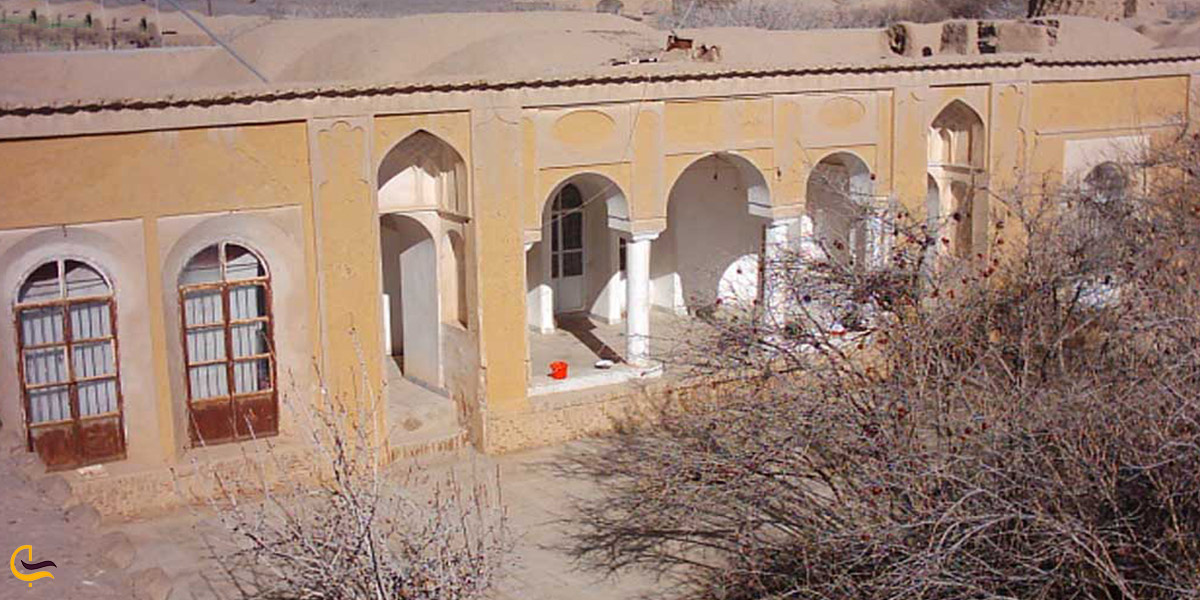 تصویری از قلعه و چهار برج شاهرخ خان