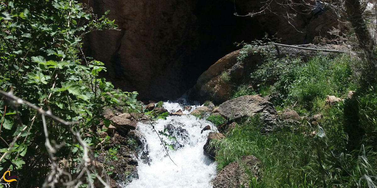 عکس چشمه ‌وقت و ساعت دورود