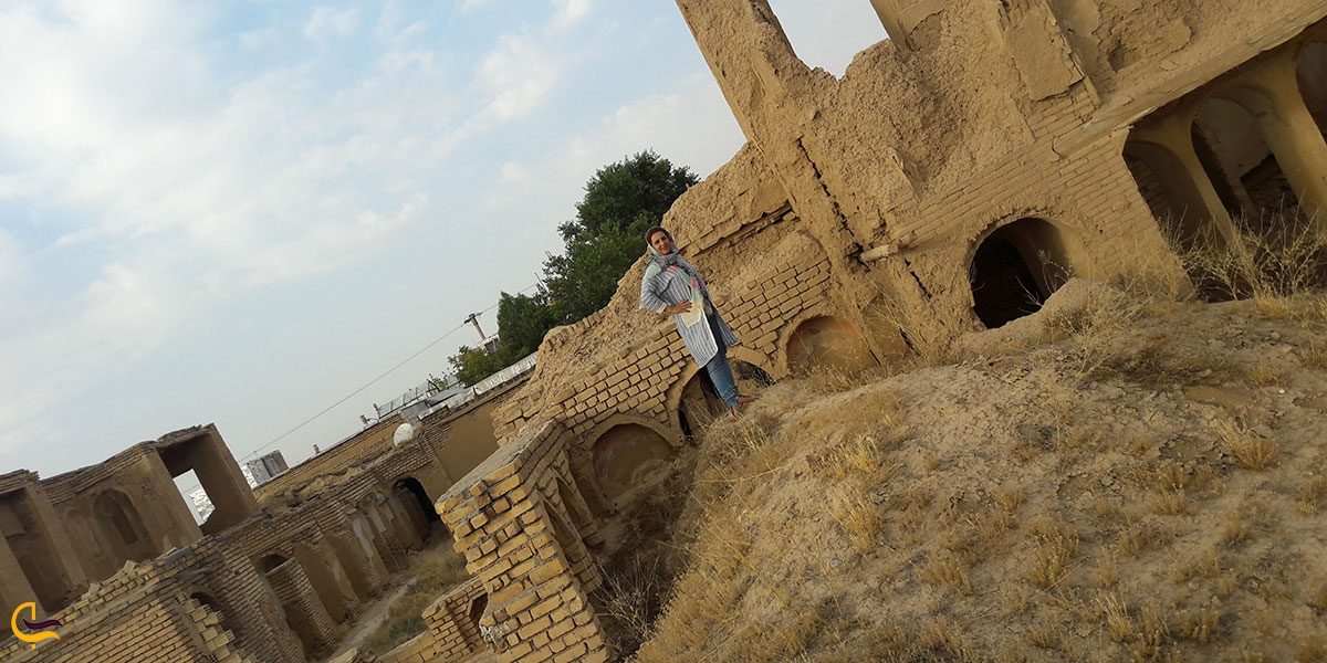 عکس قلعه ضرغام السلطنه بروجن