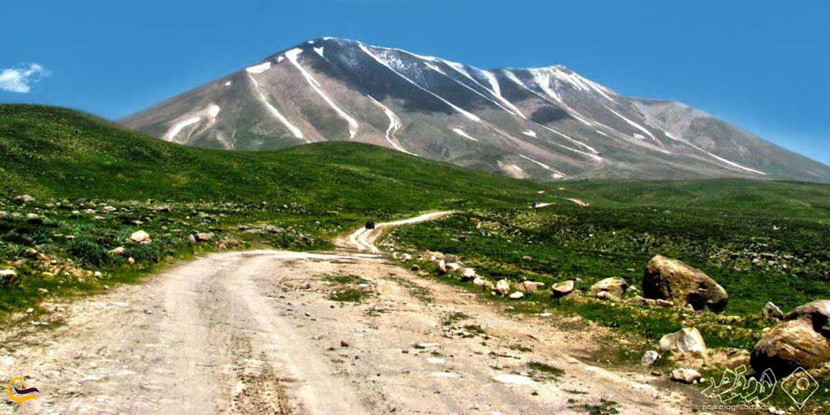 عکس ارتباط چشمه با کوه آتشفشان سهند