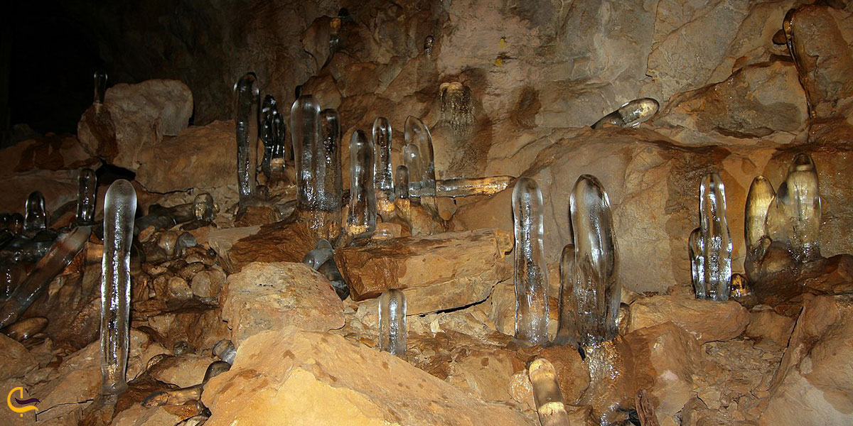 عکس مسیر تاریک غار یخ مراد