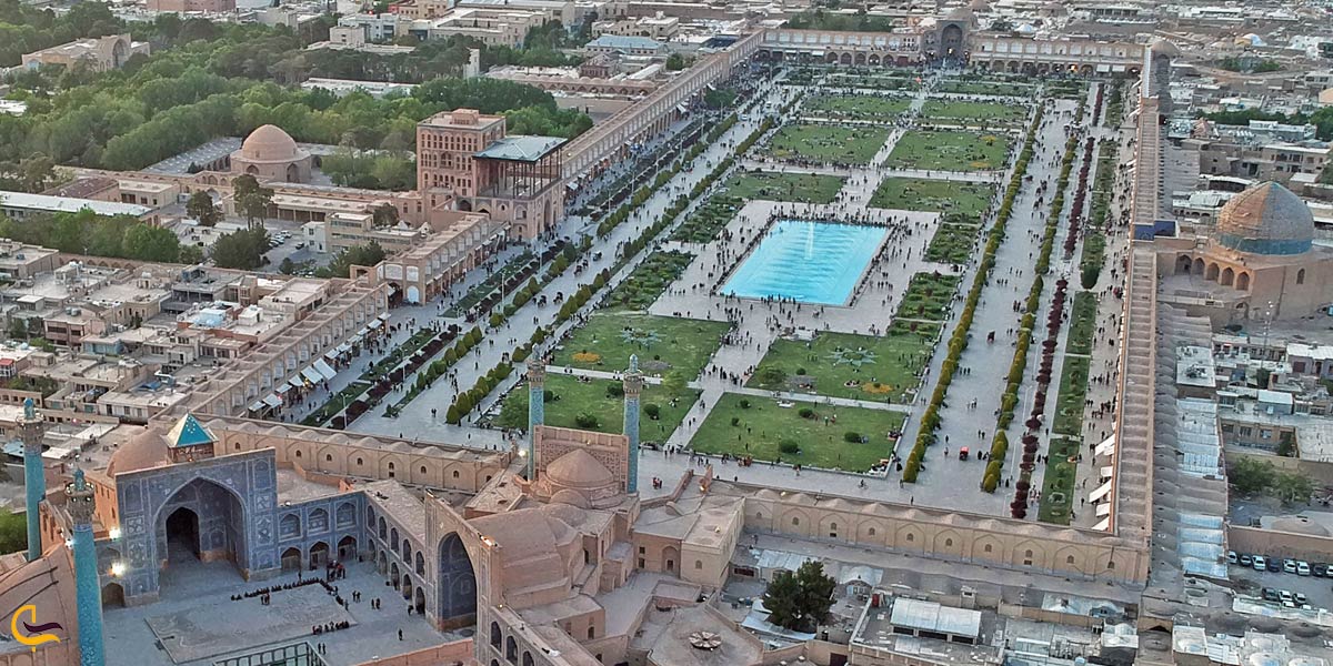 تصویری از بالای میدان نقش جهان