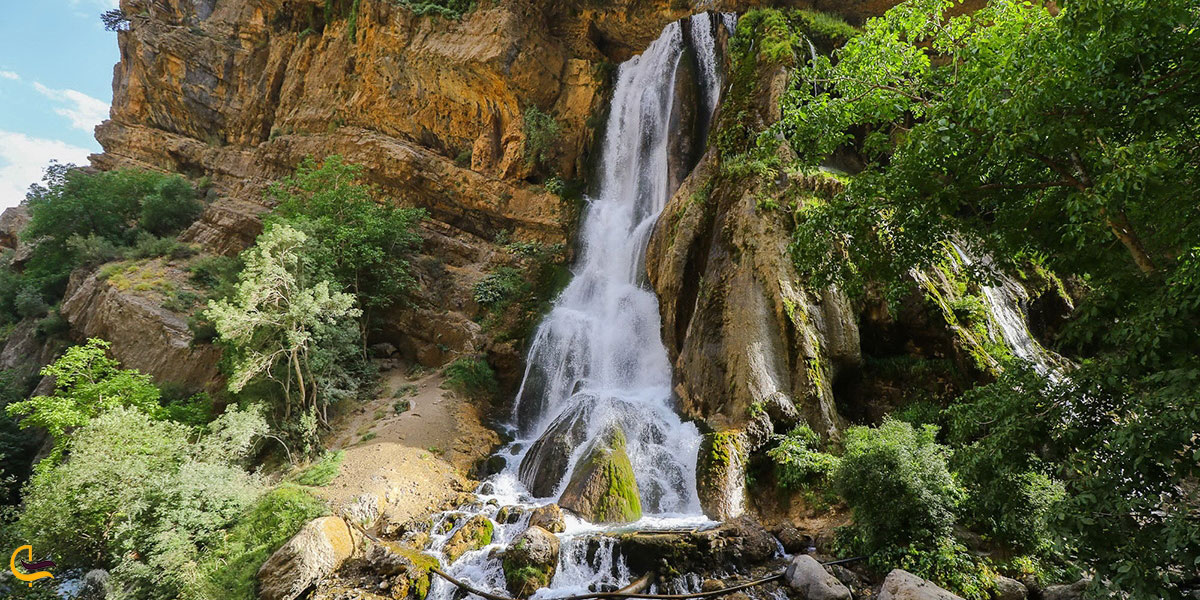 عکس آبشار سفید آب یا سفید الیگودرز