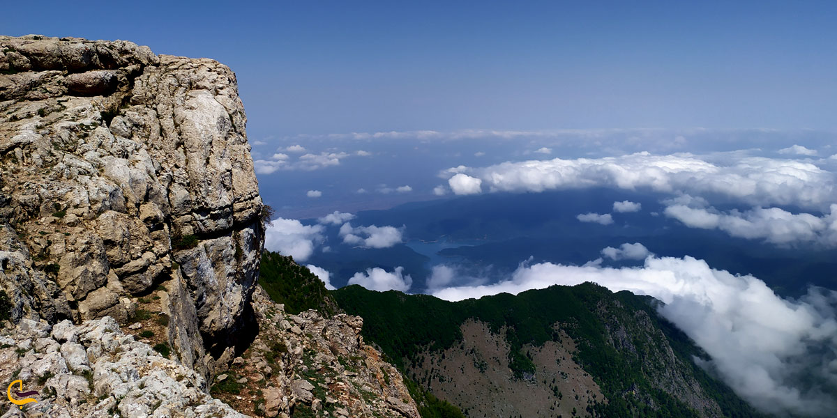 تصویری از قله درفک