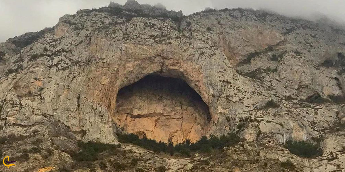 تصویری از غار اسپهبدان