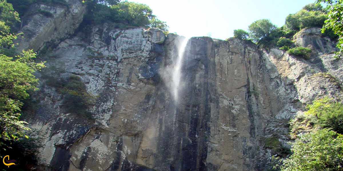 تصویری از آبشار خلشکوه