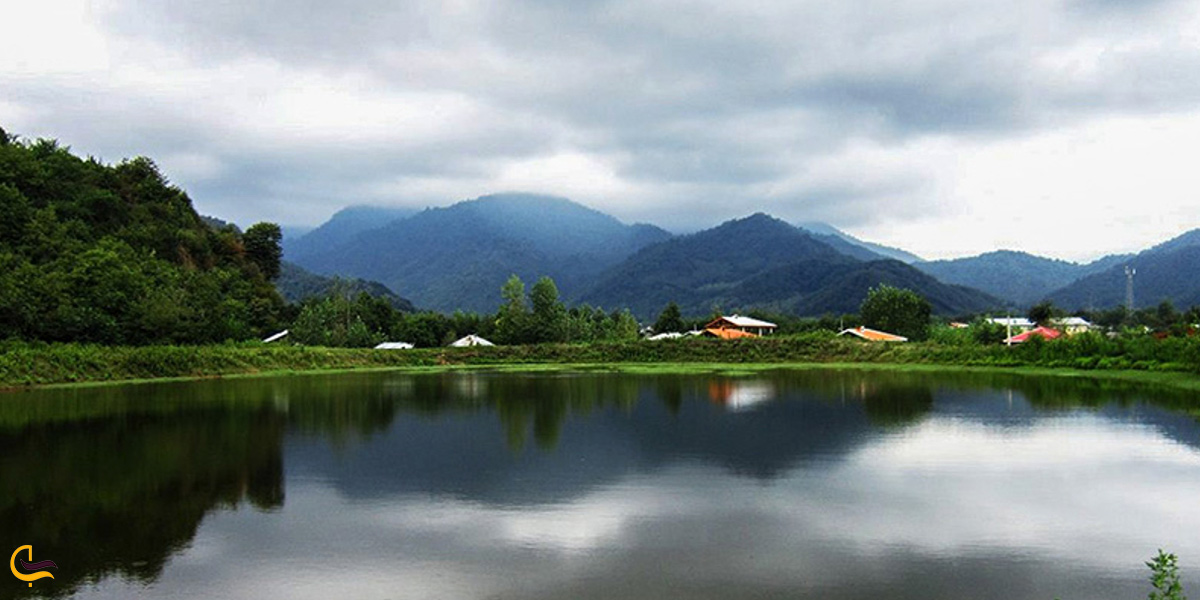 تصویری از طبیعت صومعه سرا