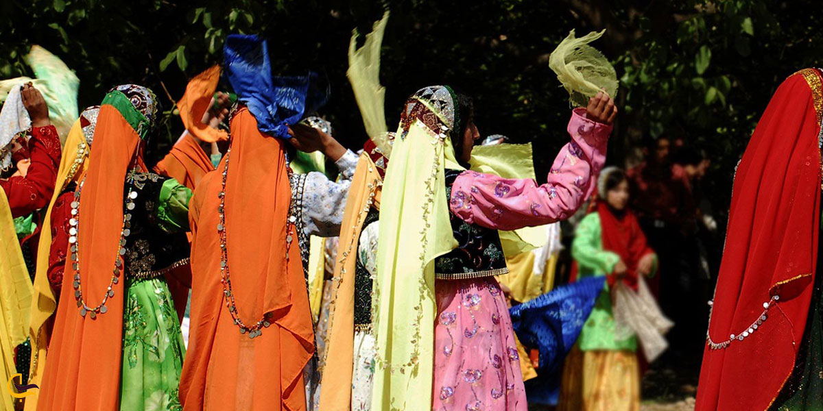 تصویری از لباس محلی کرمان