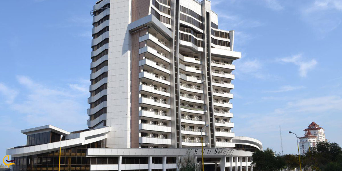 عکس ساختمان 13 طبقه هتل ونوس پلاس چالوس 