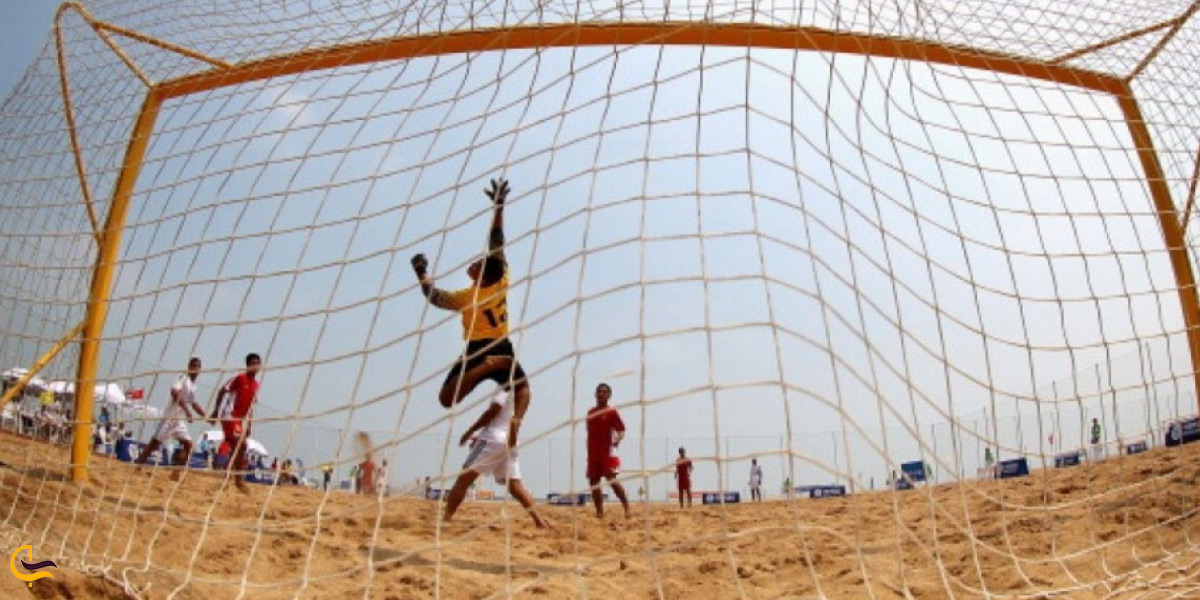 تصویری از ورزش های ساحلی در ساحل کیش