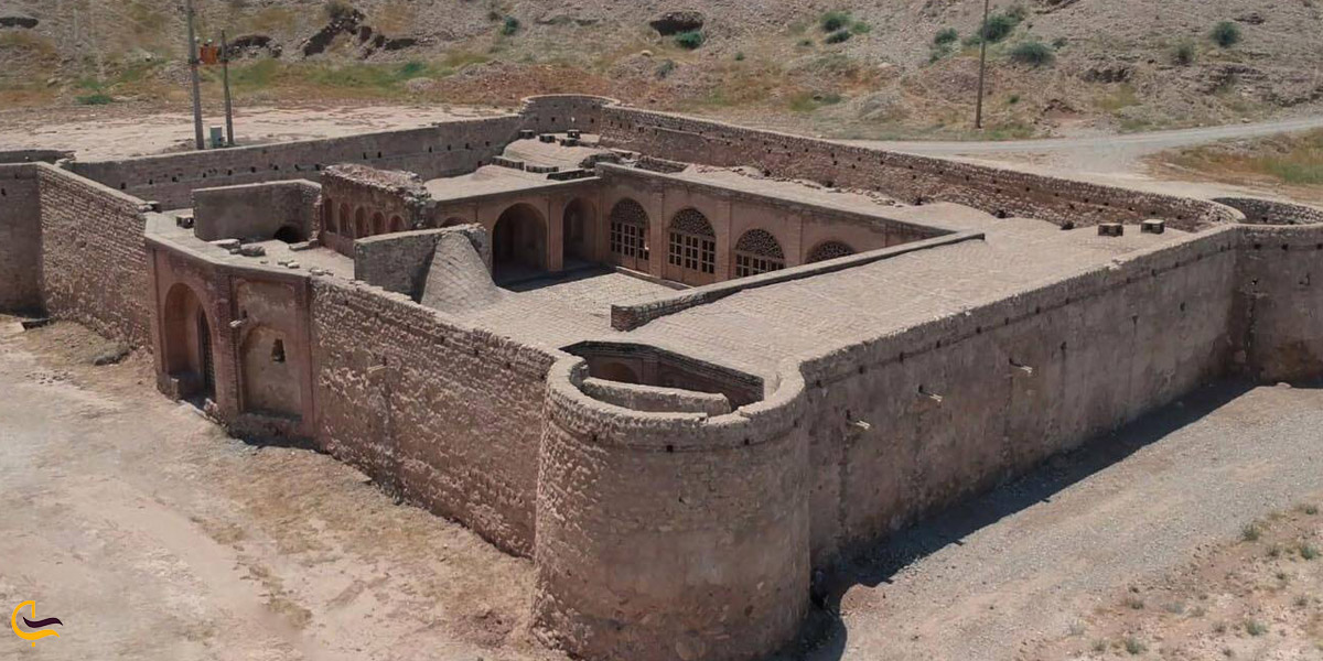 تصویری از قلعه کنجان چم