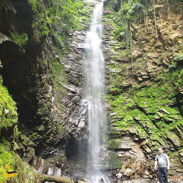 تصویری از آبشار گزو