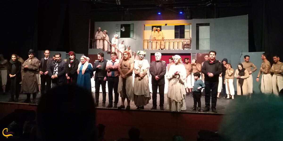 تصویری از سالن آمفی‌تئاتر