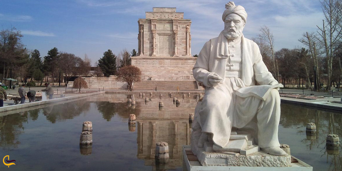 تصویری از آرامگاه فردوسی