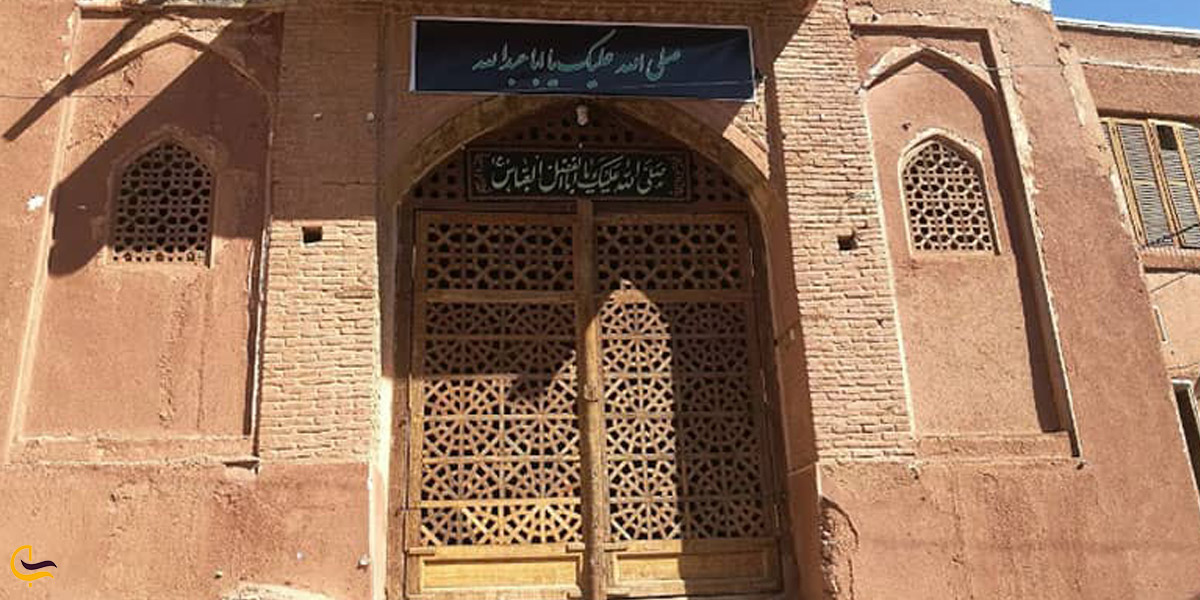 تصویری از حسینیه قدیم و حسینیه جدید ابیانه