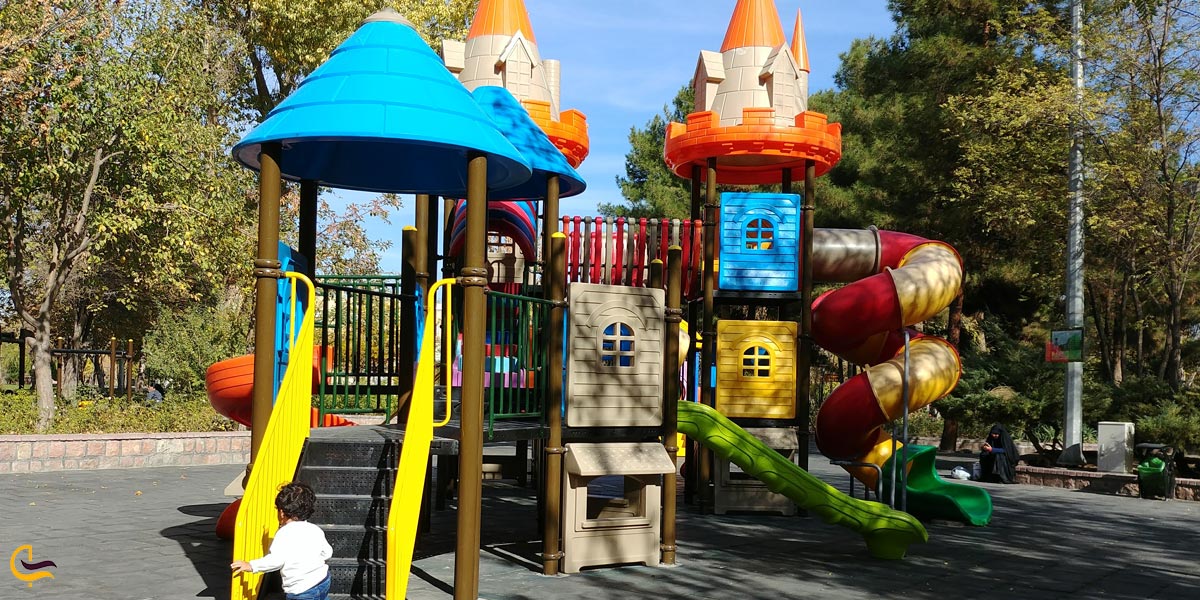تصویری از پارک‌های بازی مخصوص کودکان بوستان ملت مشهد
