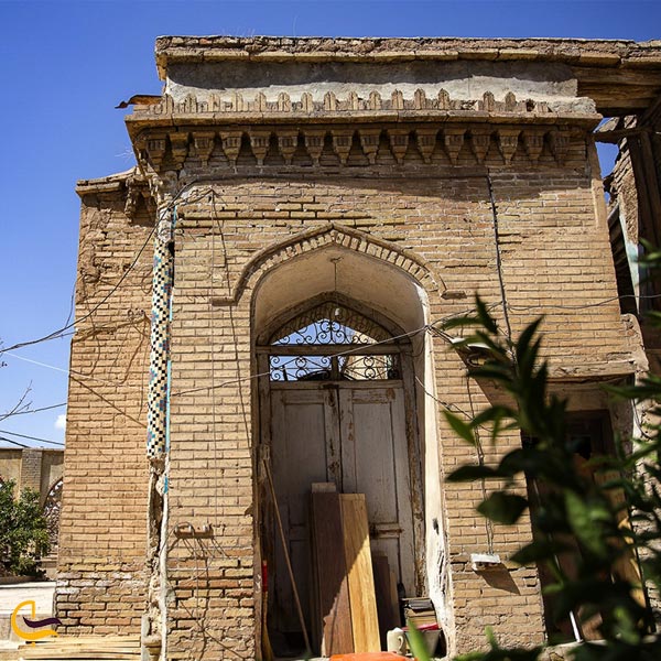نمایی از بیرون کلیسا ارامنه شیراز