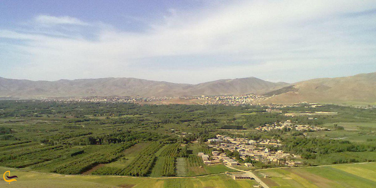 تصویری از باغات نهاوند