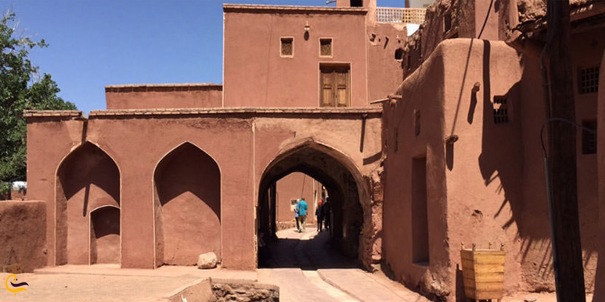 تصویری از آتشکده روستای ابیانه