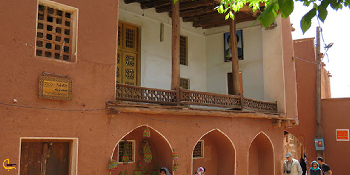 تصویری از مسجد پرزله