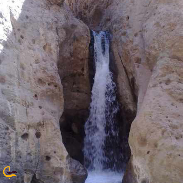 تصویری از آبشار حرمک