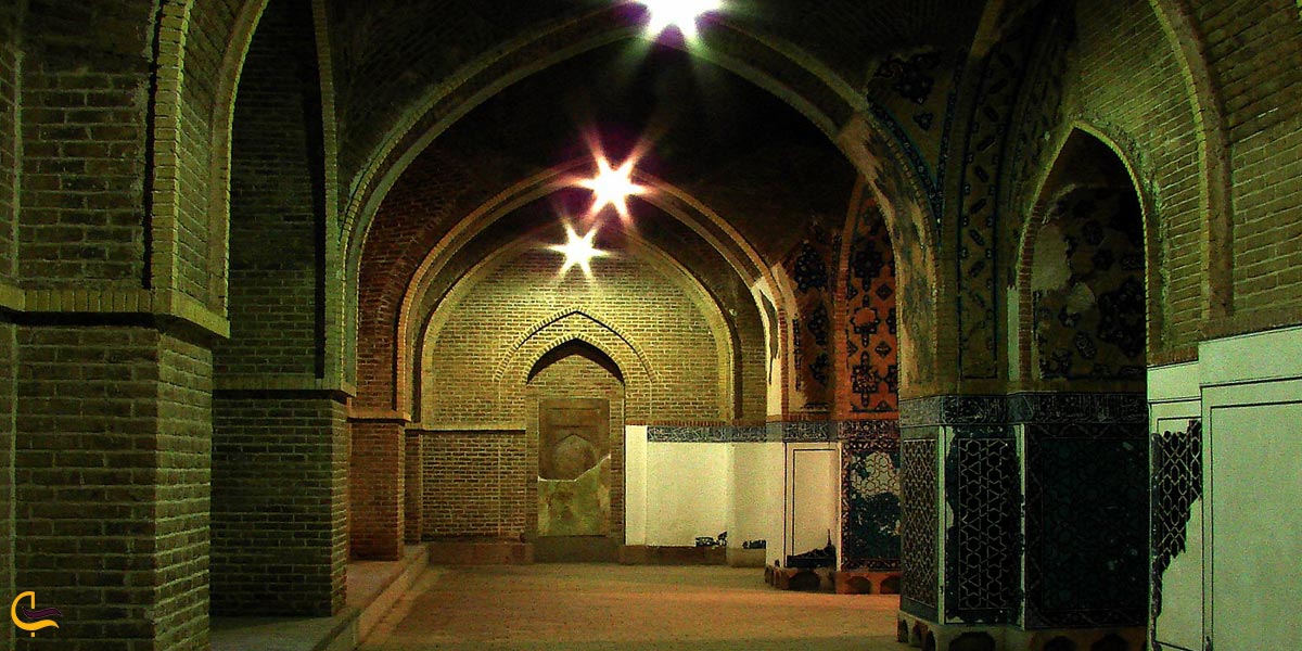 تصویری از مسجد کبود