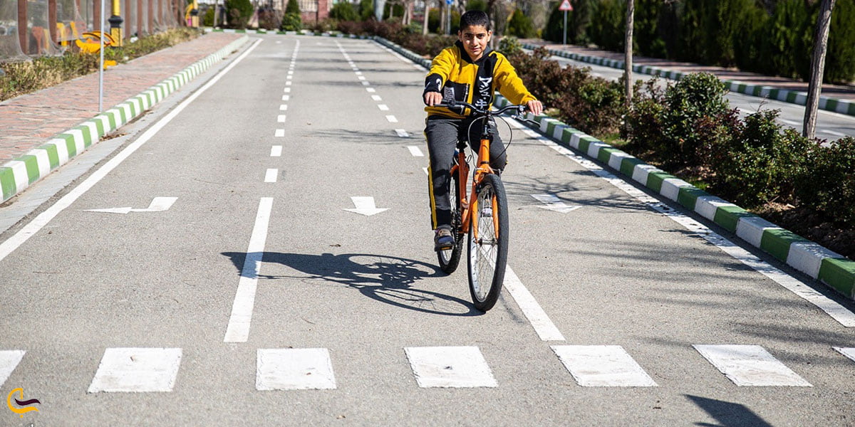 دوچرخه سواری بوستان بعثت