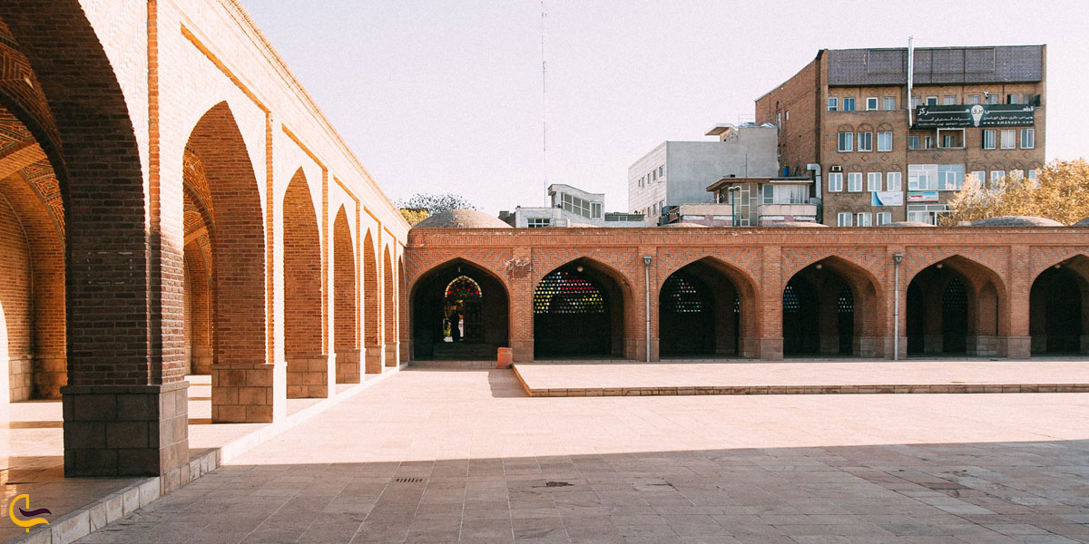 تصویری از بنای ساختمان مسجد کبود