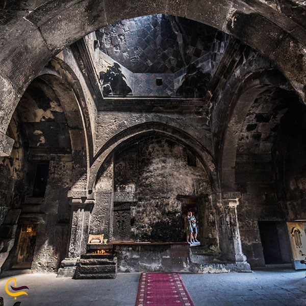 عکس فضای داخلی صومعه هایراوانک