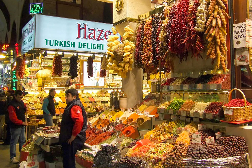 عکس بازار ادویه استانبول