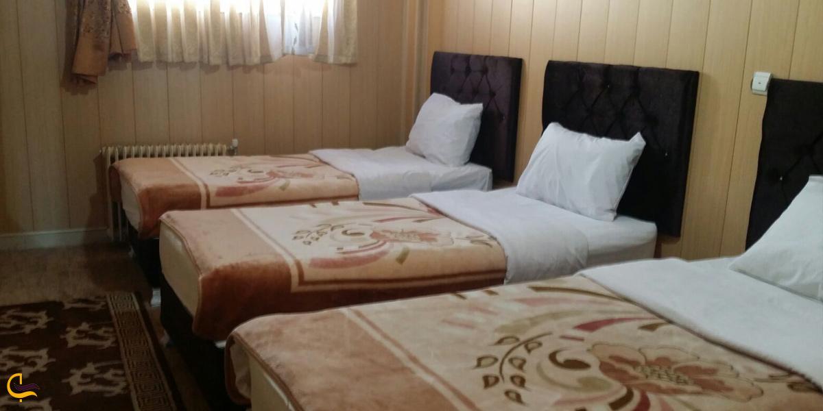 عکس از اتاق هتل خلاش