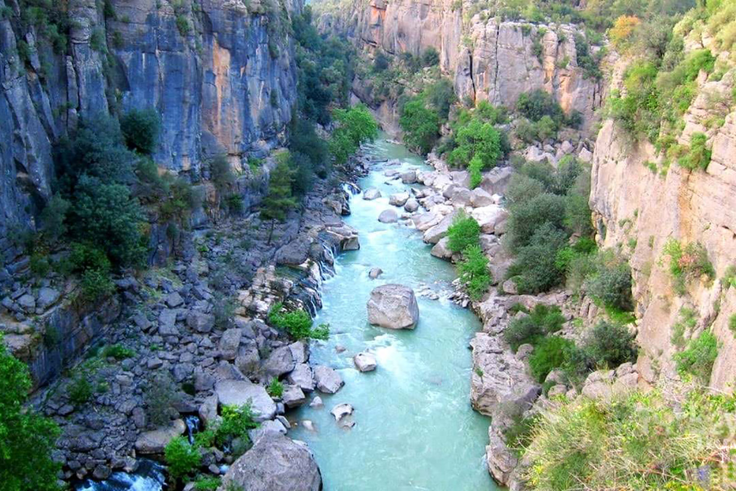 تصویری از طبیعت و رودخانه پارک ملی آنتالیا