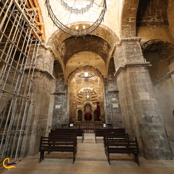 عکس از داخل کلیسای تائدوس مقدس آذربایجان غربی