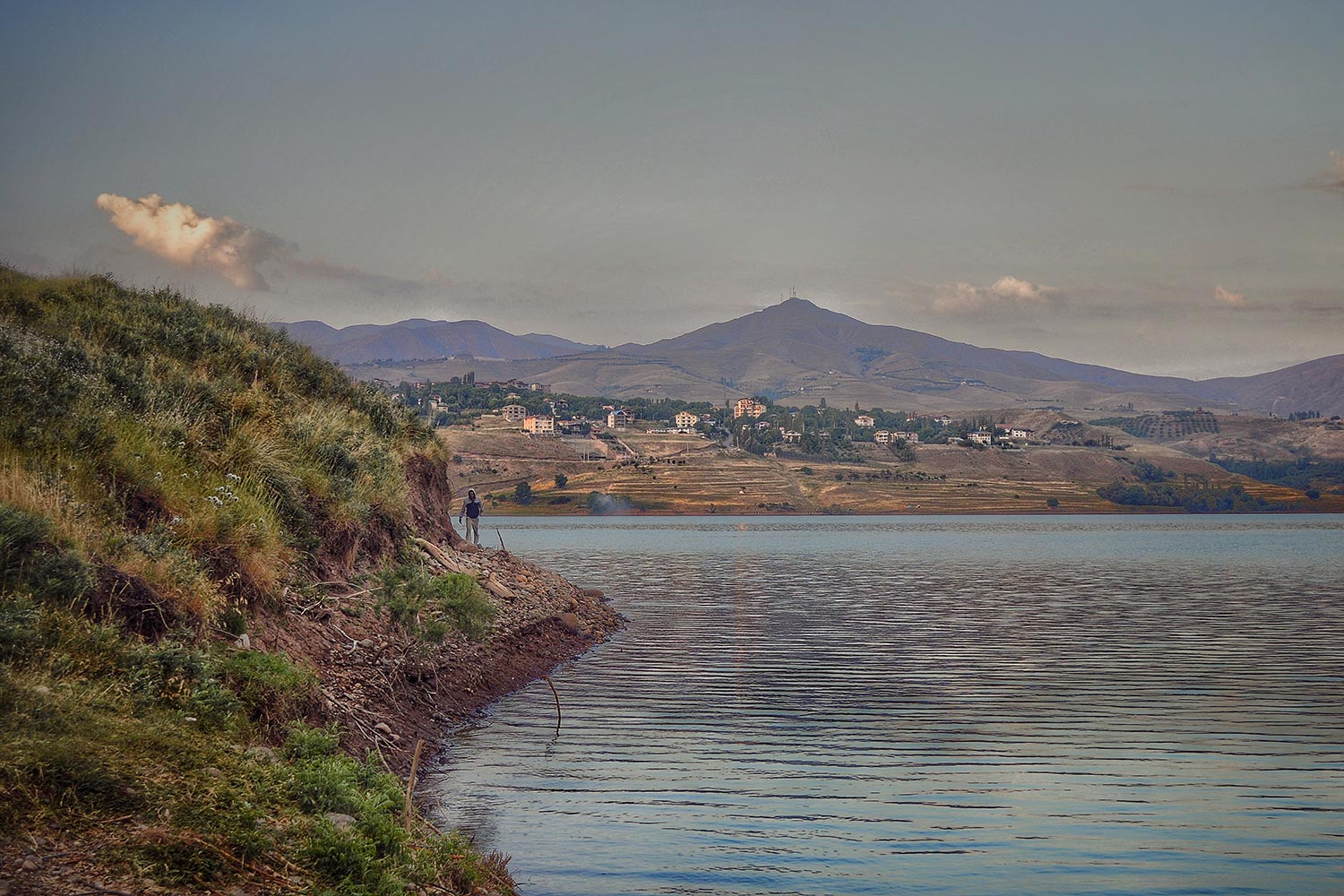 تصویری از دریاچه سد طالقان