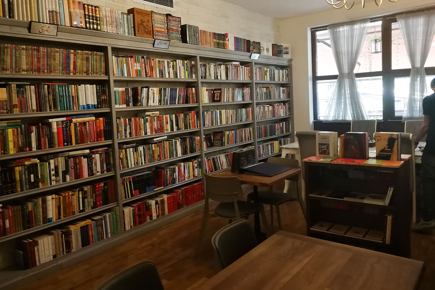 عکس کافه کتاب های تهران